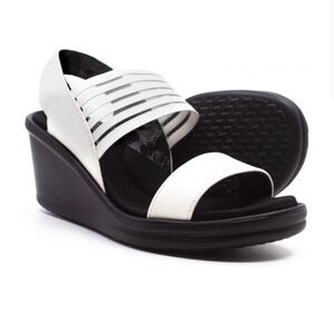 *** Skechers  Rambler Black and White Strappy Wedges